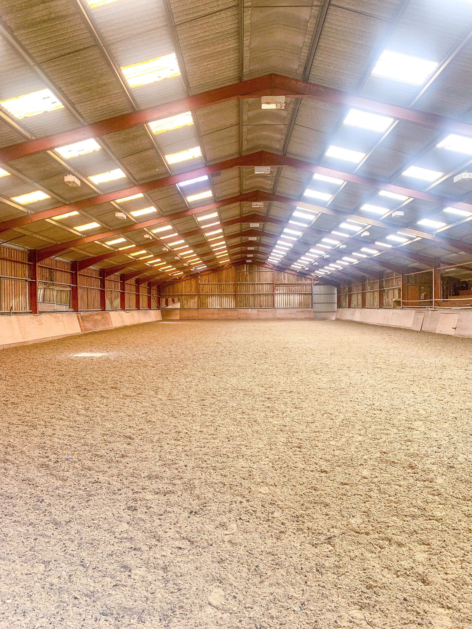 The 20x60 indoor school with Martin Collins surface